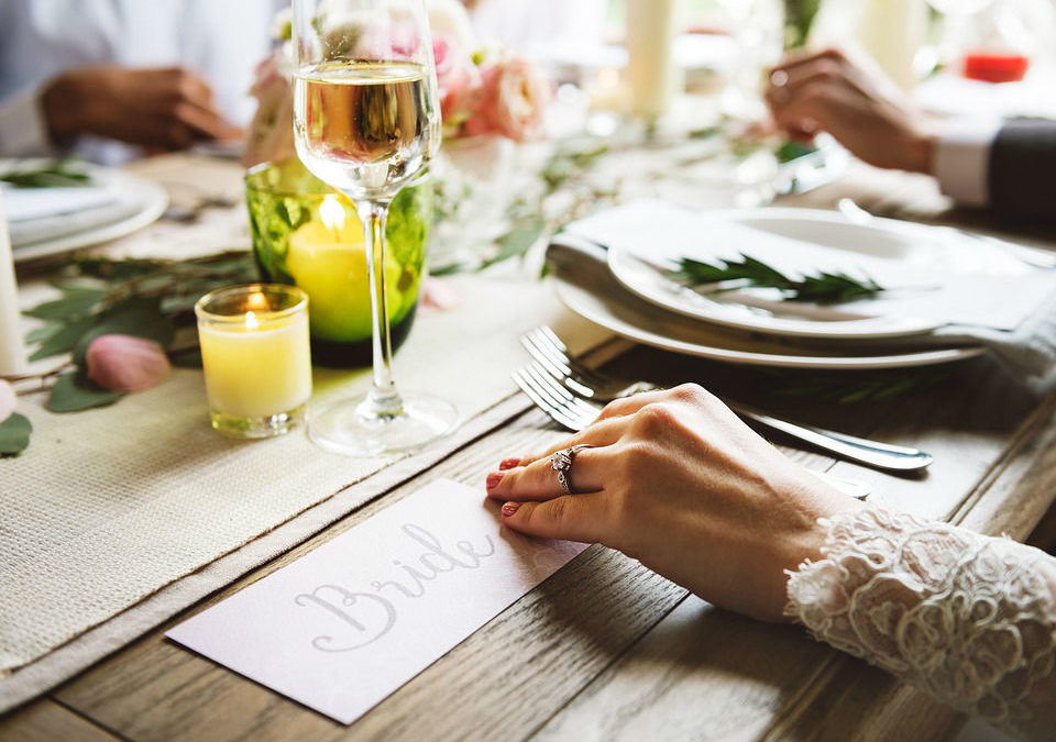 L'indispensable chemin de table en toile de jute